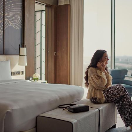 Hotel Grand Hyatt Kuwait Kuwait City Exterior foto A guest in a room at the hotel
