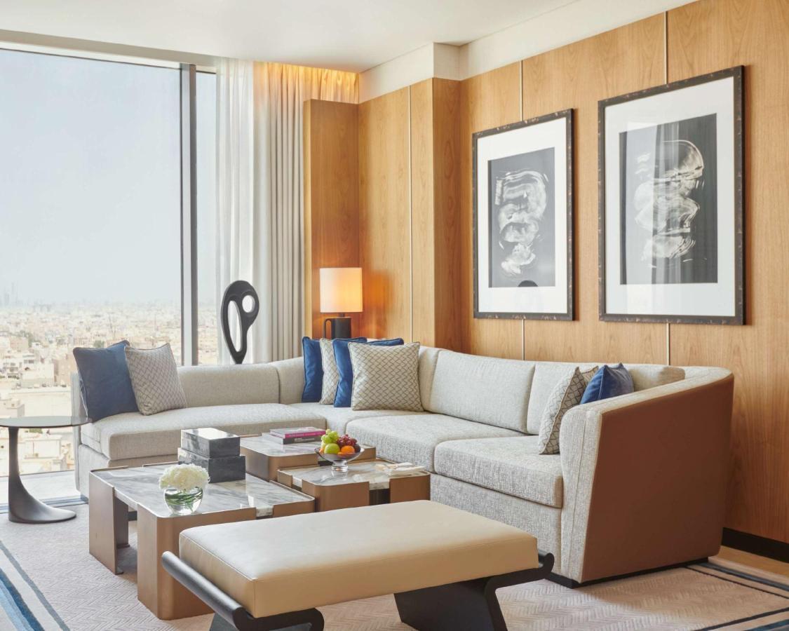 Hotel Grand Hyatt Kuwait Kuwait City Exterior foto A living room at the Ritz-Carlton, Riyadh