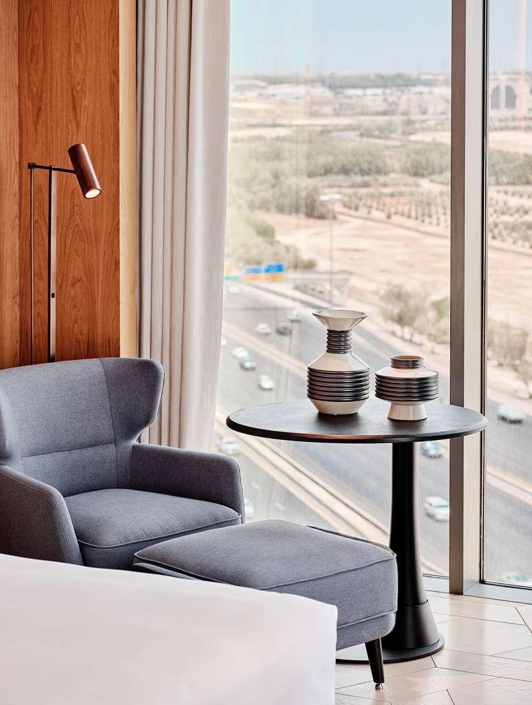 Hotel Grand Hyatt Kuwait Kuwait City Zimmer foto A room at the hotel